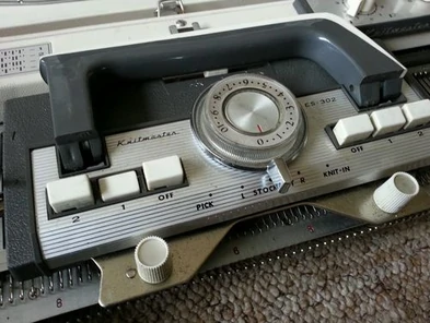 Studio SK302 | Knitting Machine