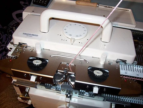 Singer 9000 Electronic Knitting Machine