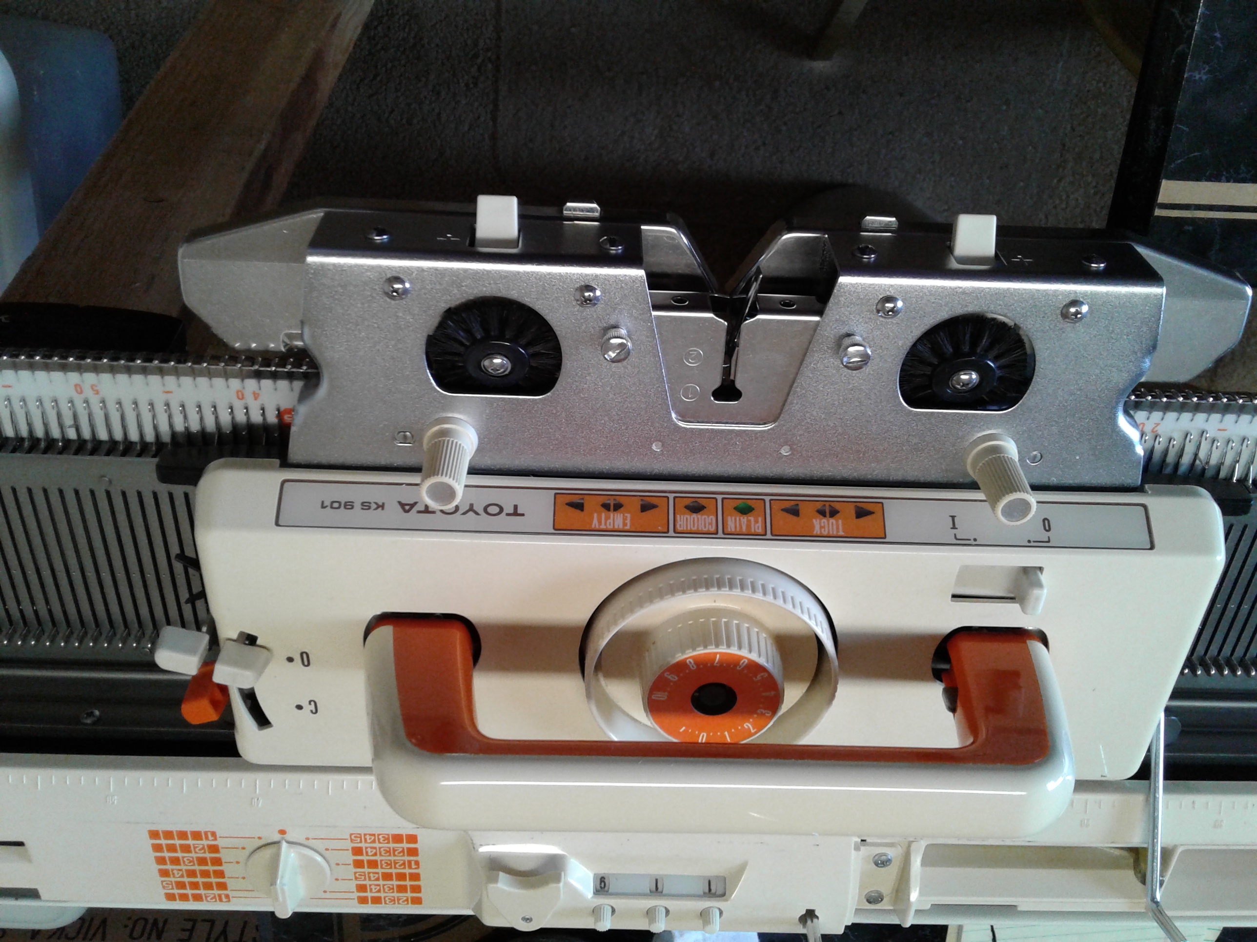 Toyota  901 | Knitting Machine